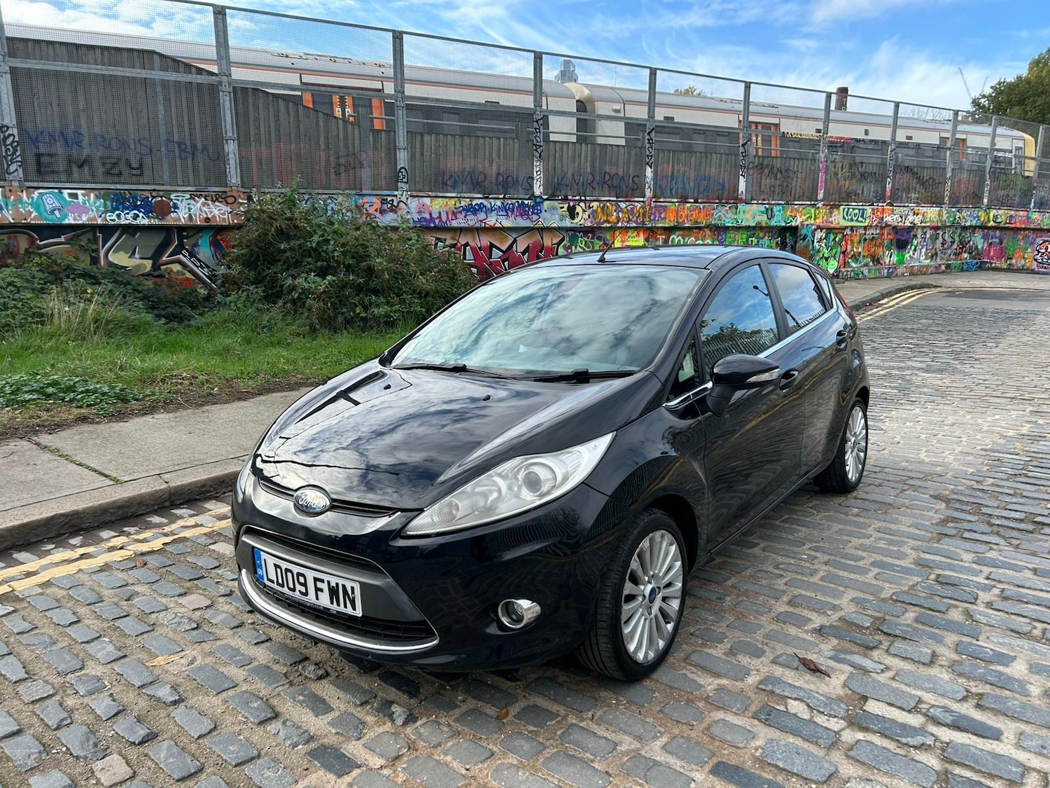 Used Ford Fiesta 2009 for sale - 76340548: Photo 4