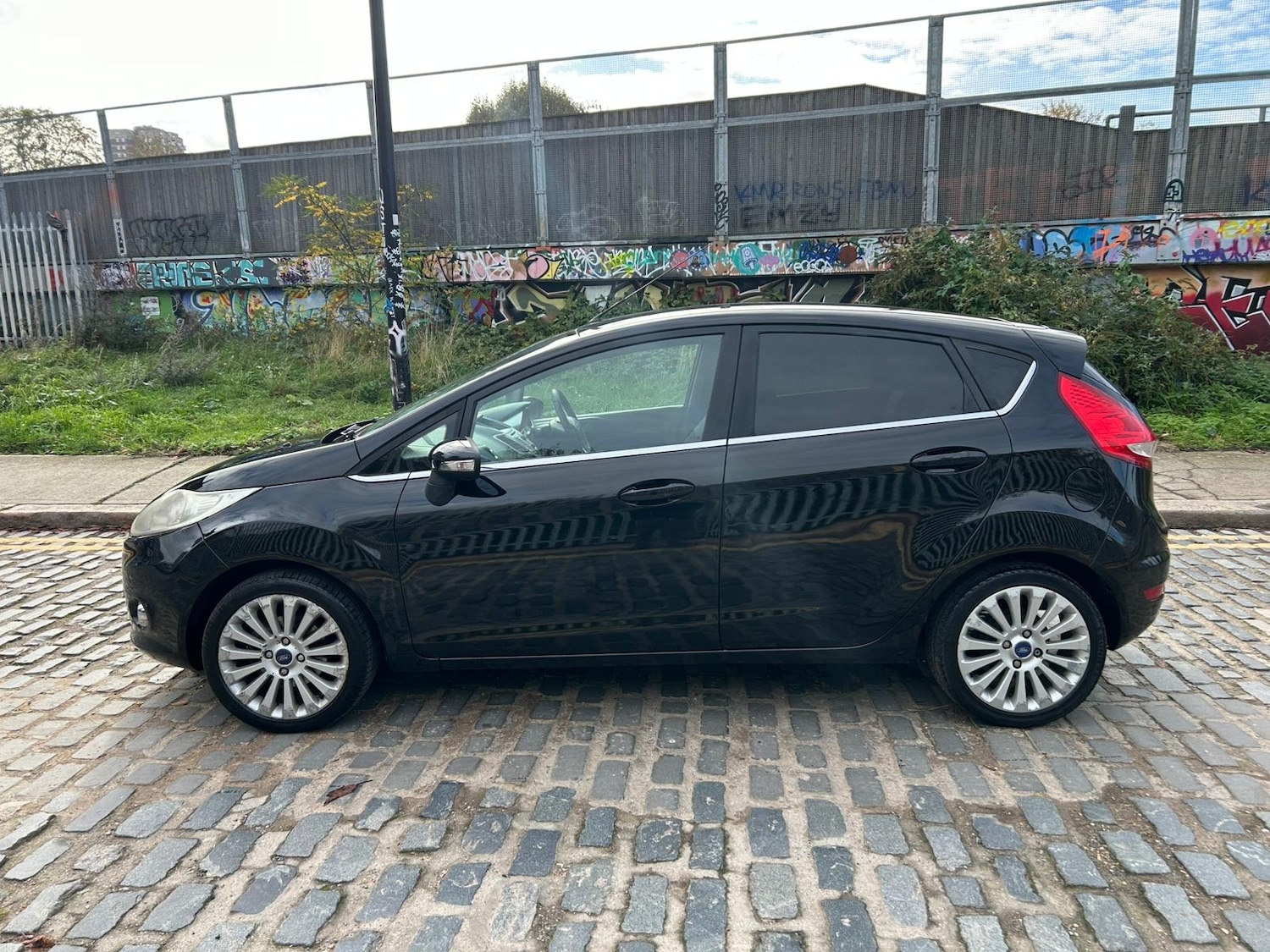 Used Ford Fiesta 2009 for sale - 76340548: Photo 5