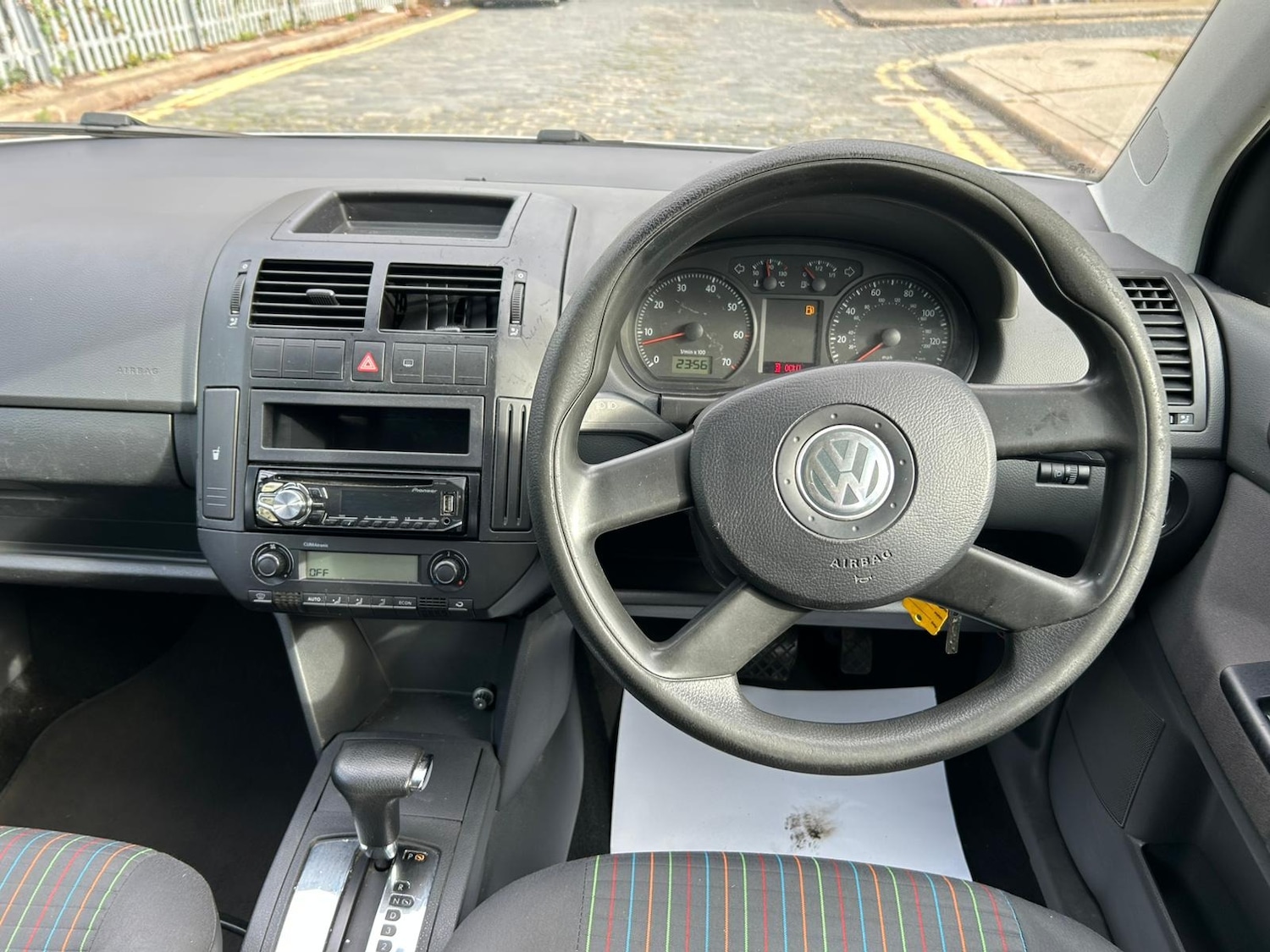 Used Volkswagen Polo 2006 for sale - 76464484: Photo 2