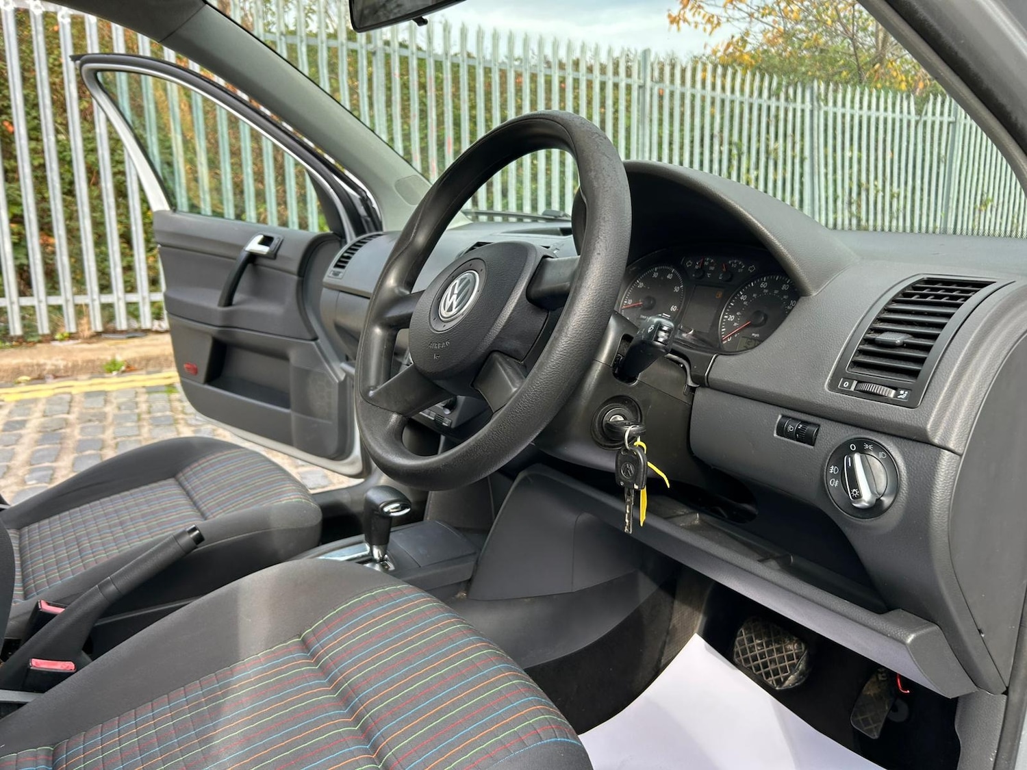 Used Volkswagen Polo 2006 for sale - 76464484: Photo 24