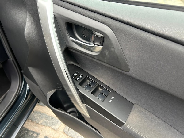 Used Toyota Auris 2015 for sale - 76257974: Photo 19