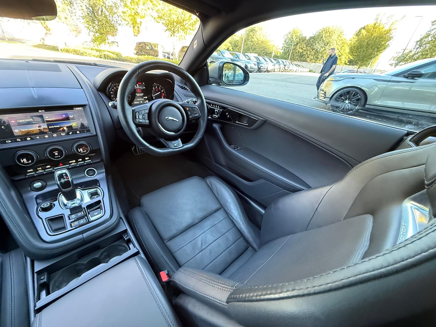 Used Jaguar F-Type 2018 for sale - 76440447: Photo 11