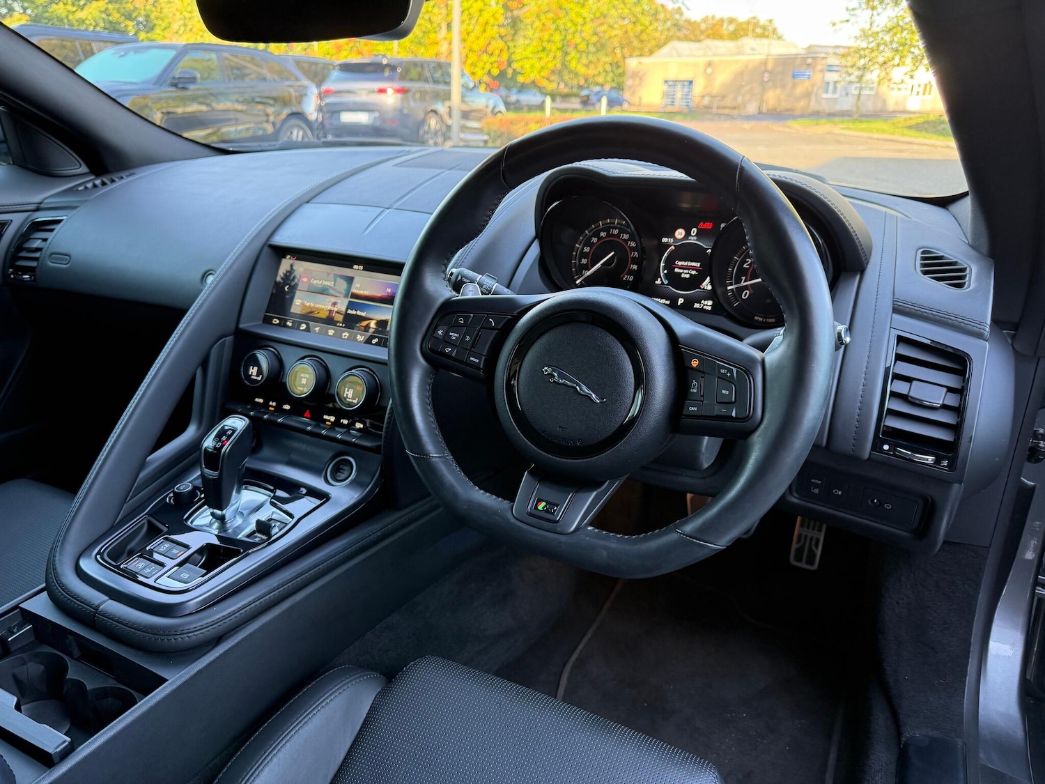 Used Jaguar F-Type 2018 for sale - 76440447: Photo 31