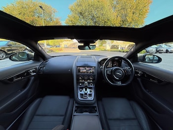Used Jaguar F-Type 2018 for sale - 76440447: Photo