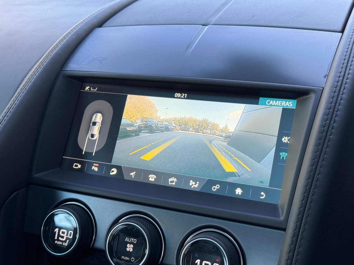 Used Jaguar F-Type 2018 for sale - 76440447: Photo 4