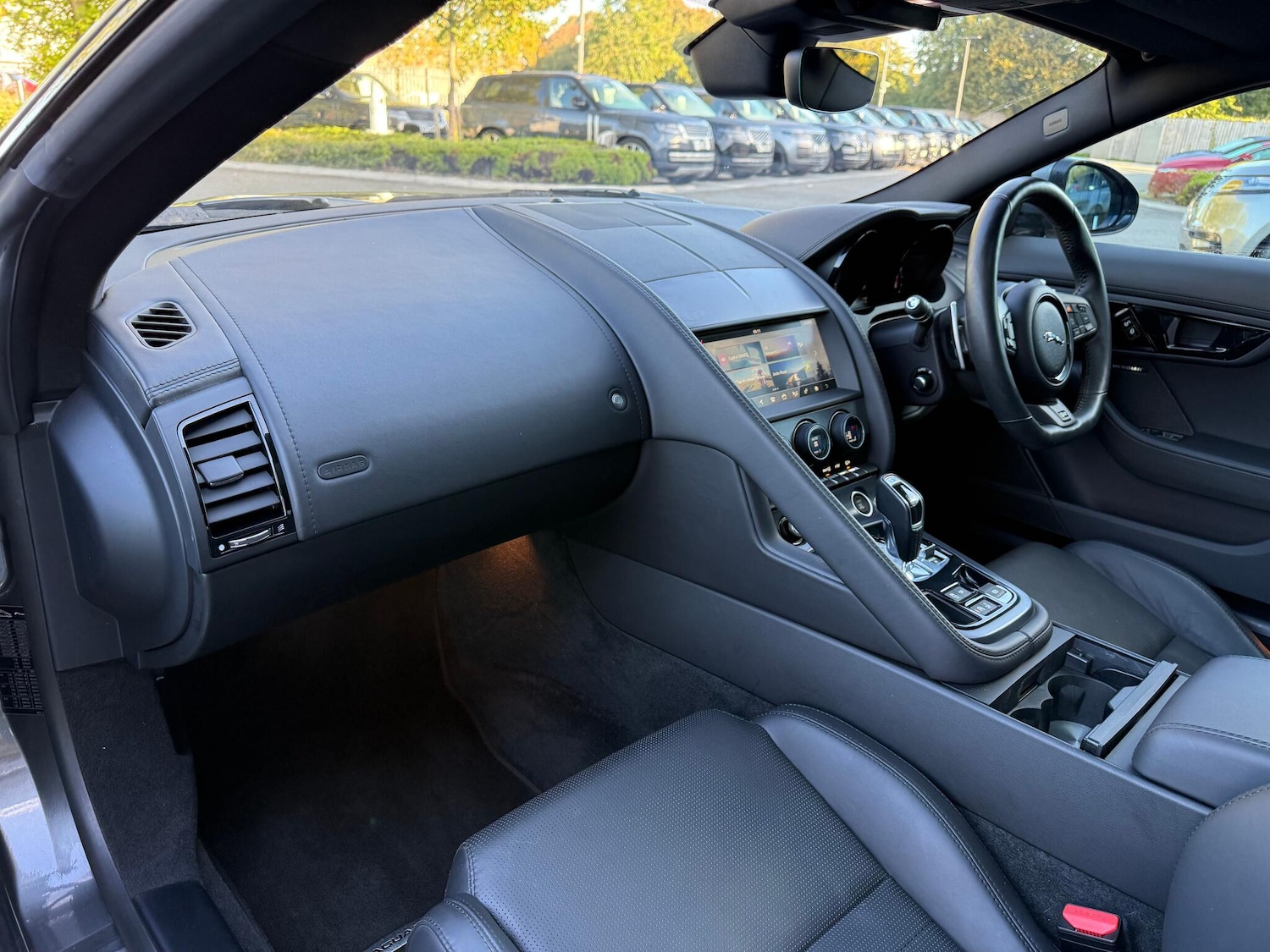 Used Jaguar F-Type 2018 for sale - 76440447: Photo 43