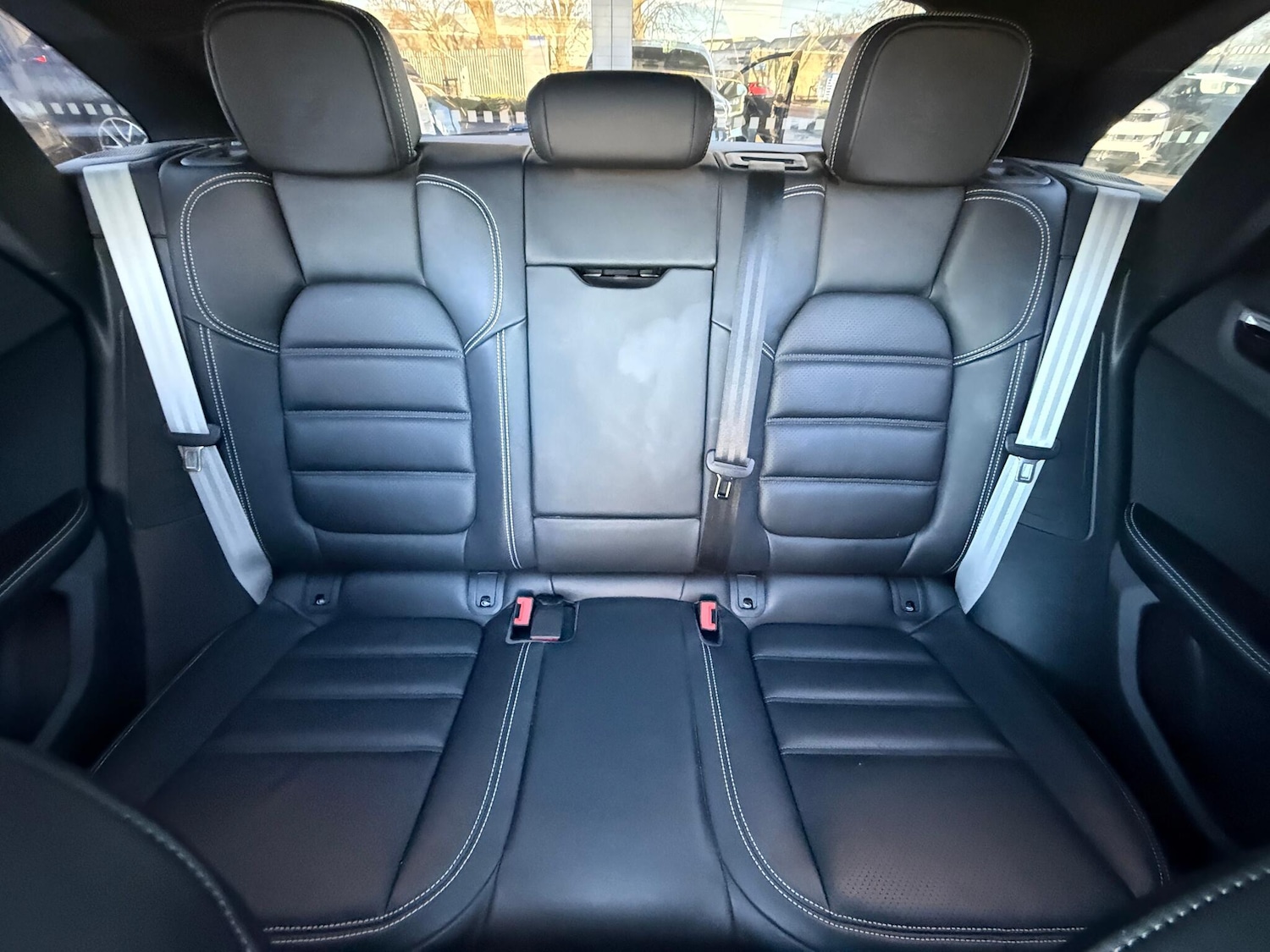 Used Porsche Macan 2023 for sale - 76800905: Photo 11