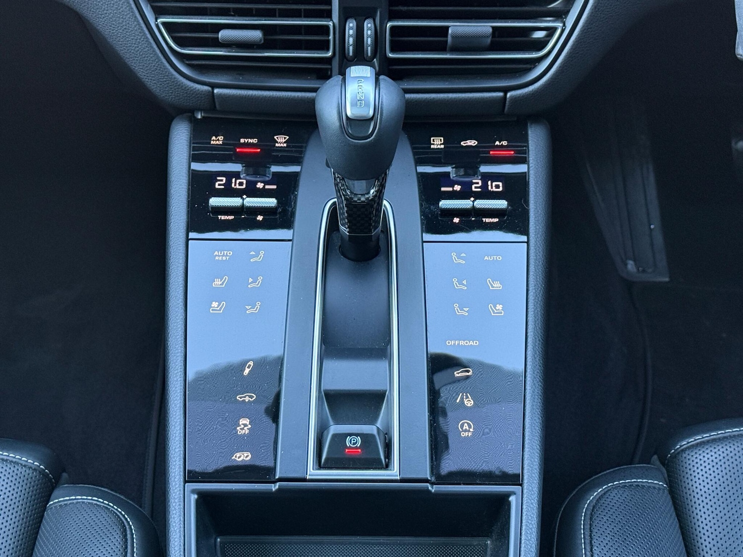 Used Porsche Macan 2023 for sale - 76800905: Photo 16