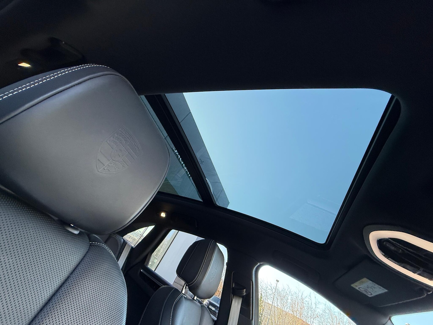 Used Porsche Macan 2023 for sale - 76800905: Photo 34