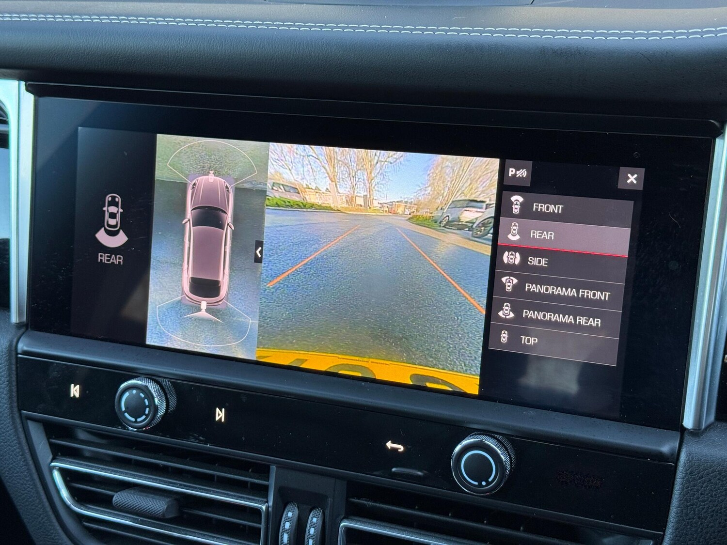 Used Porsche Macan 2023 for sale - 76800905: Photo 4