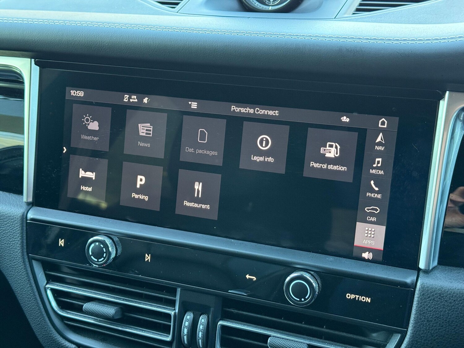 Used Porsche Macan 2023 for sale - 76800905: Photo 45