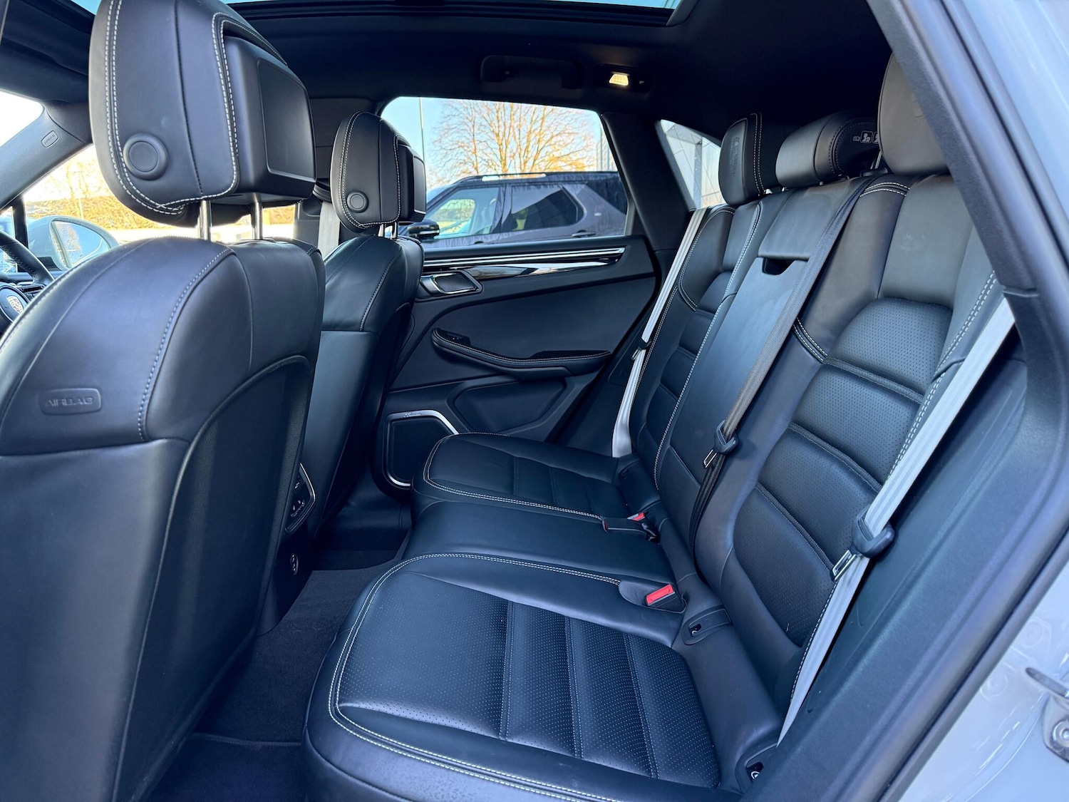 Used Porsche Macan 2023 for sale - 76800905: Photo 47