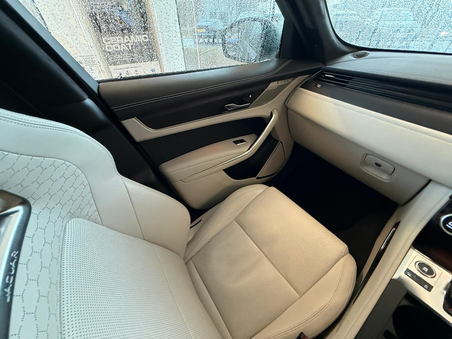 Used Jaguar F-Pace 2023 for sale - 77454760: Photo 12