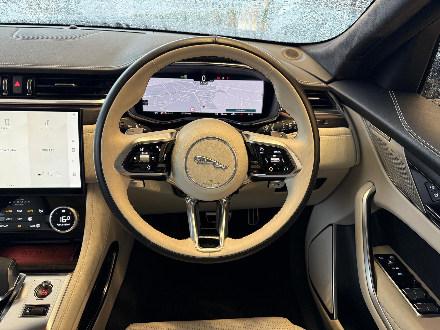 Used Jaguar F-Pace 2023 for sale - 77454760: Photo 14