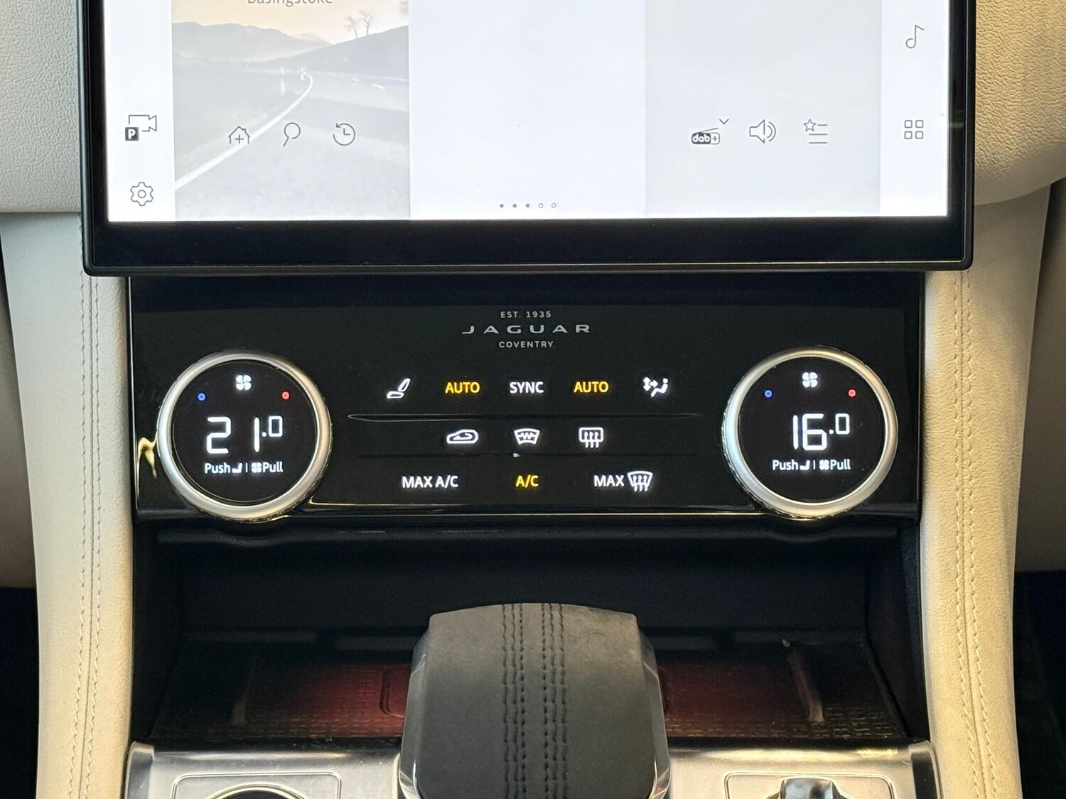 Used Jaguar F-Pace 2023 for sale - 77454760: Photo 16