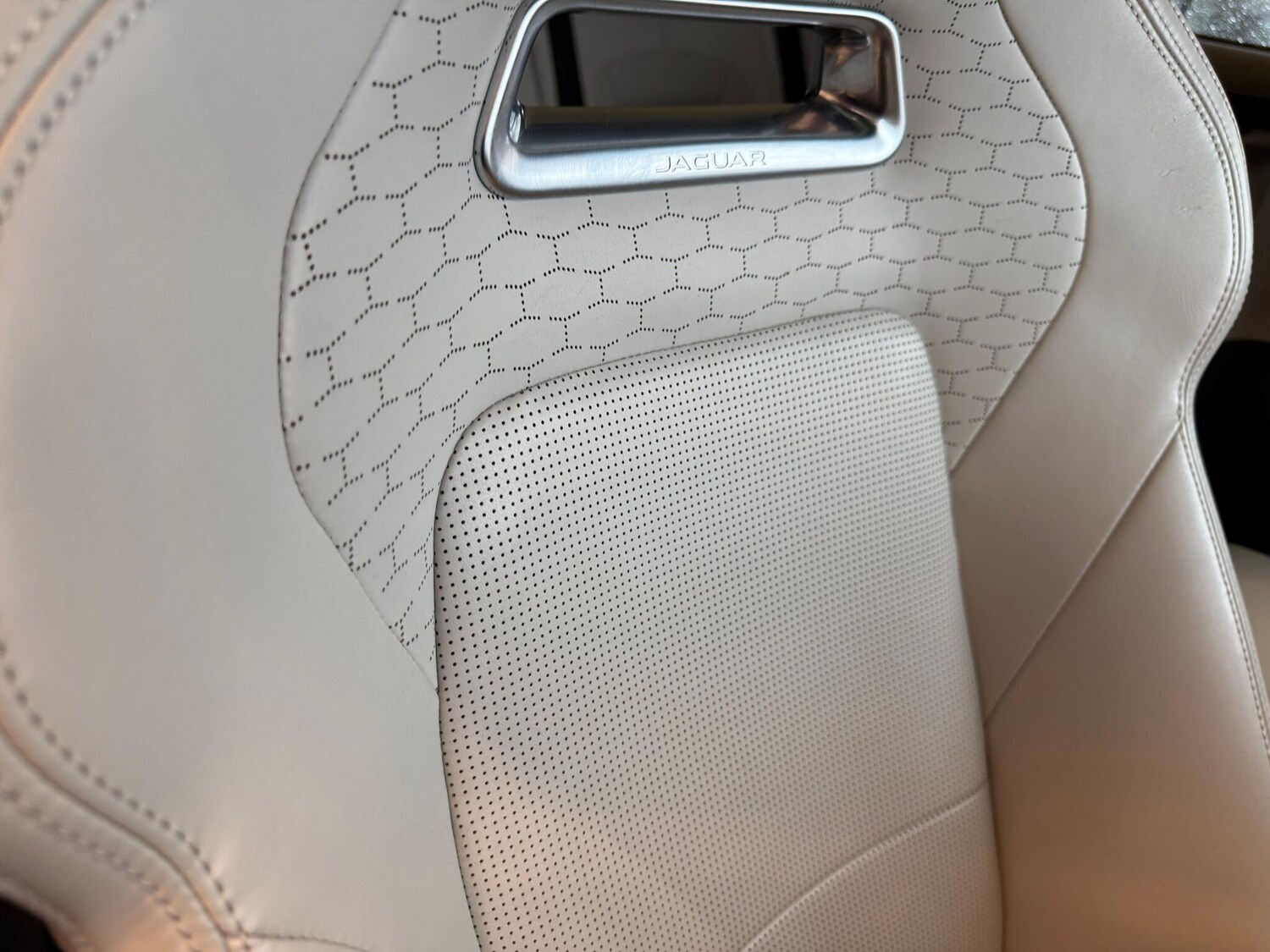 Used Jaguar F-Pace 2023 for sale - 77454760: Photo 33