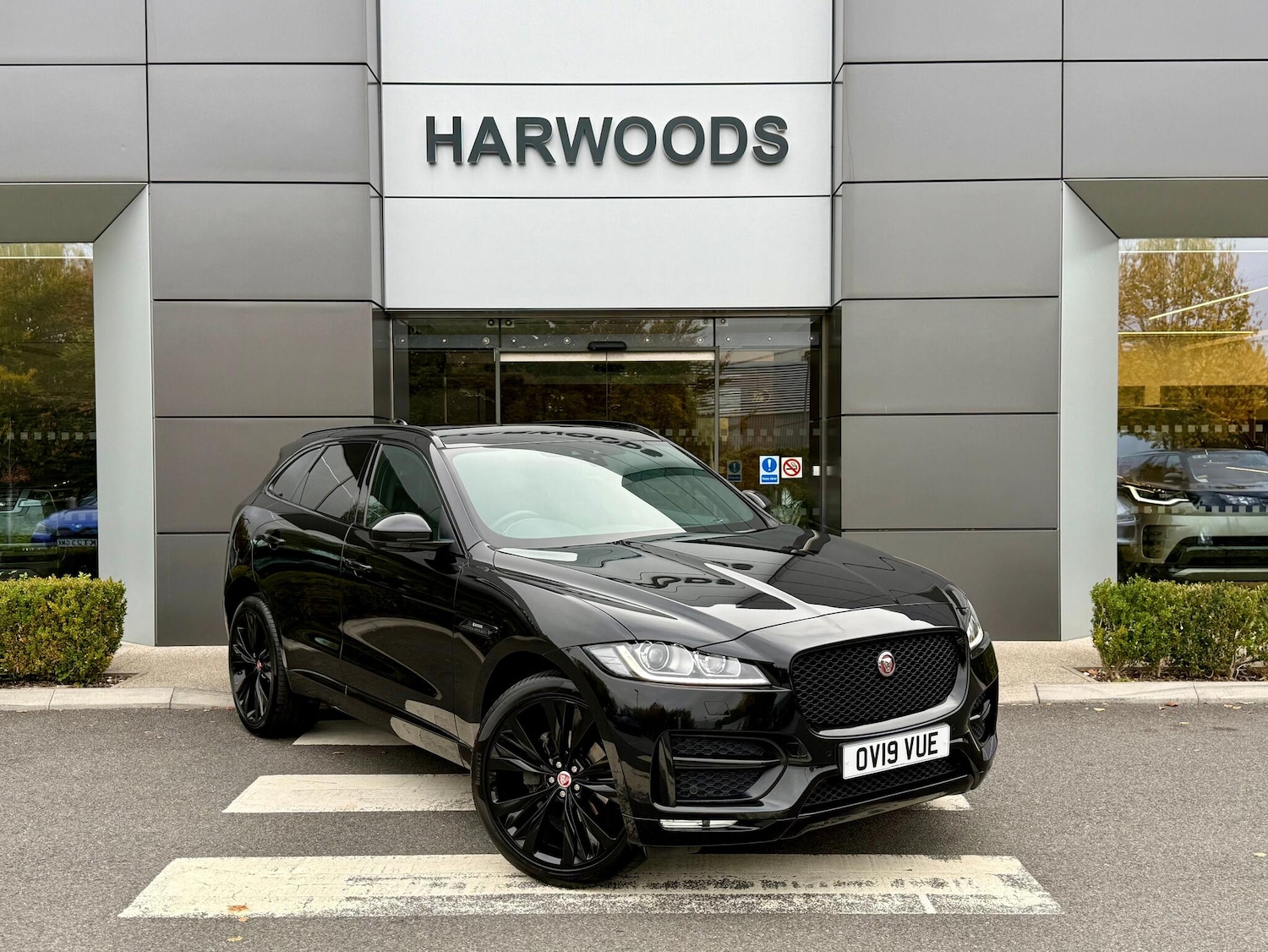 Used Jaguar F-Pace 2019 for sale - 76296110: Photo 1
