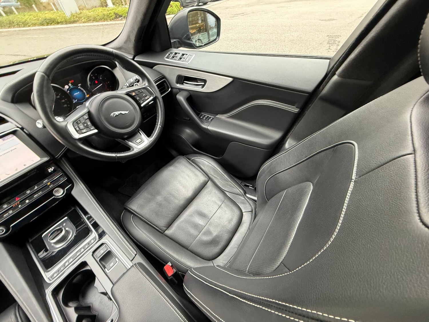 Used Jaguar F-Pace 2019 for sale - 76296110: Photo 14