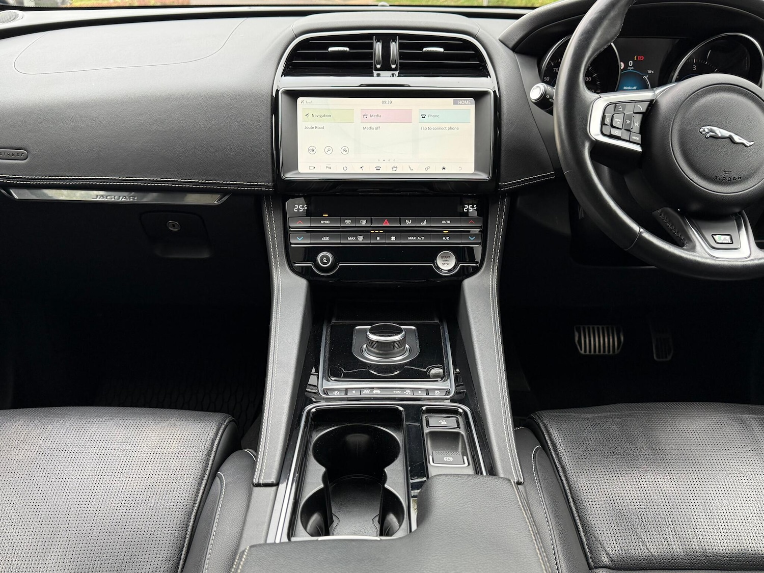 Used Jaguar F-Pace 2019 for sale - 76296110: Photo 15