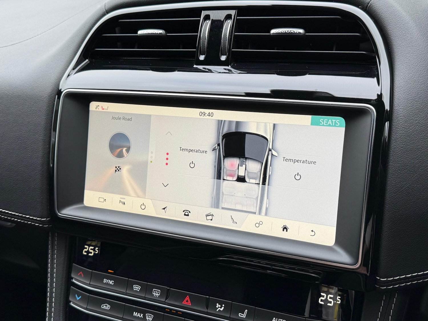 Used Jaguar F-Pace 2019 for sale - 76296110: Photo 18