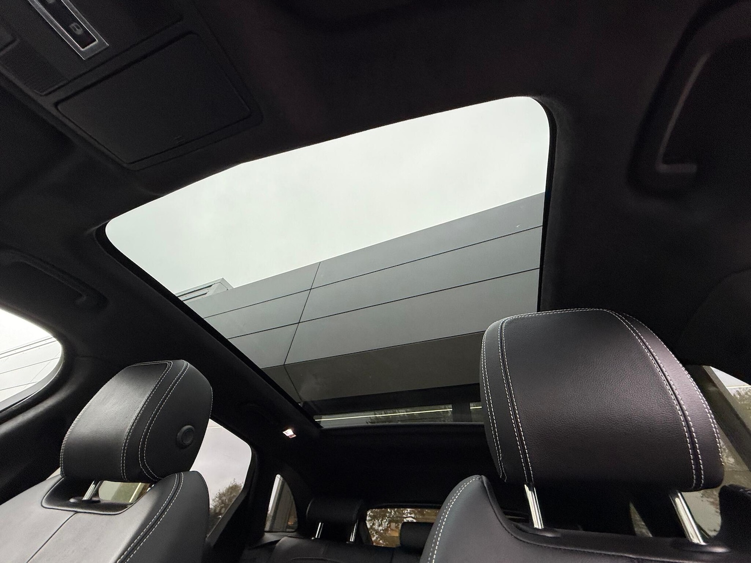 Used Jaguar F-Pace 2019 for sale - 76296110: Photo 5