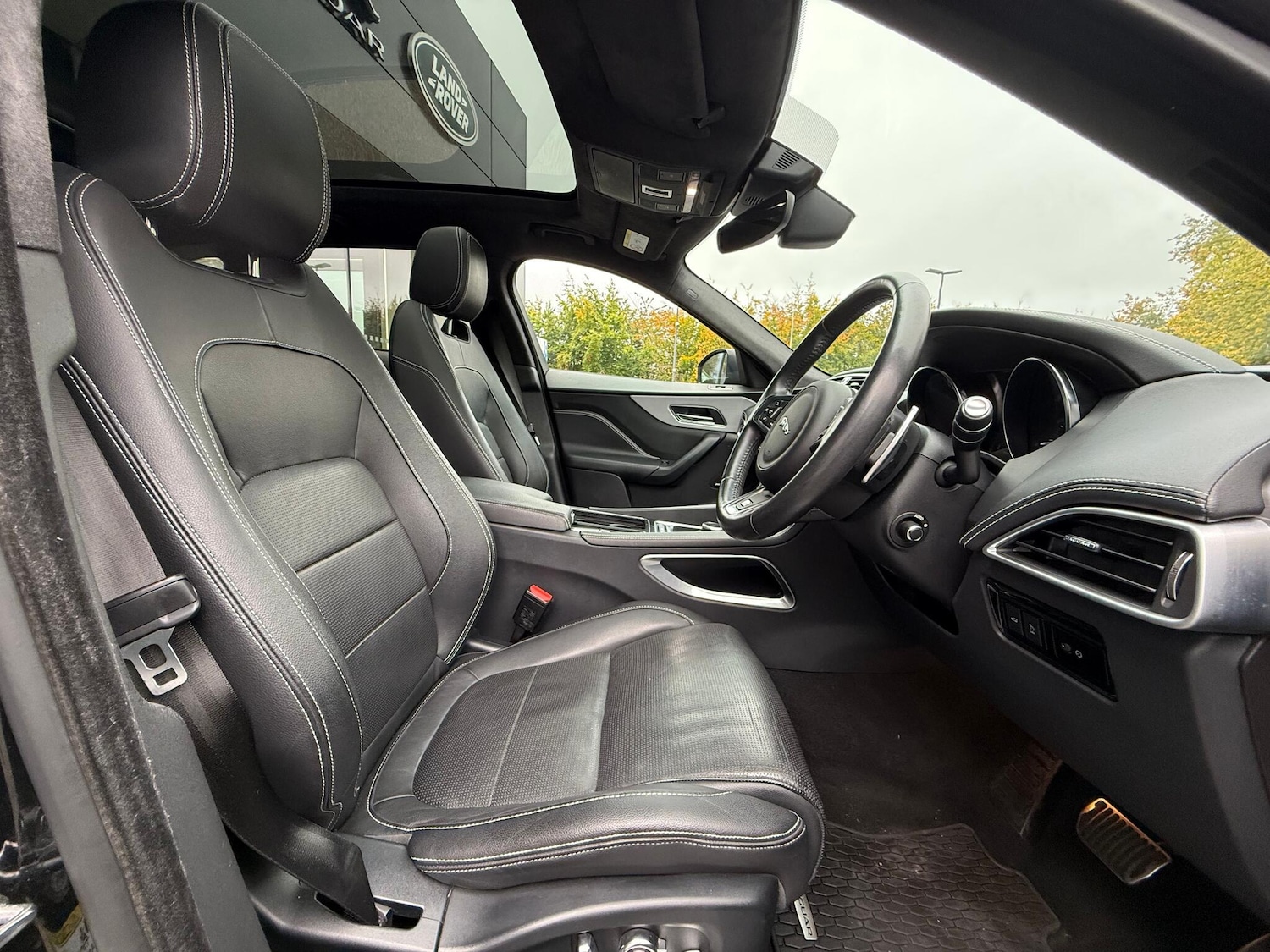 Used Jaguar F-Pace 2019 for sale - 76296110: Photo 9