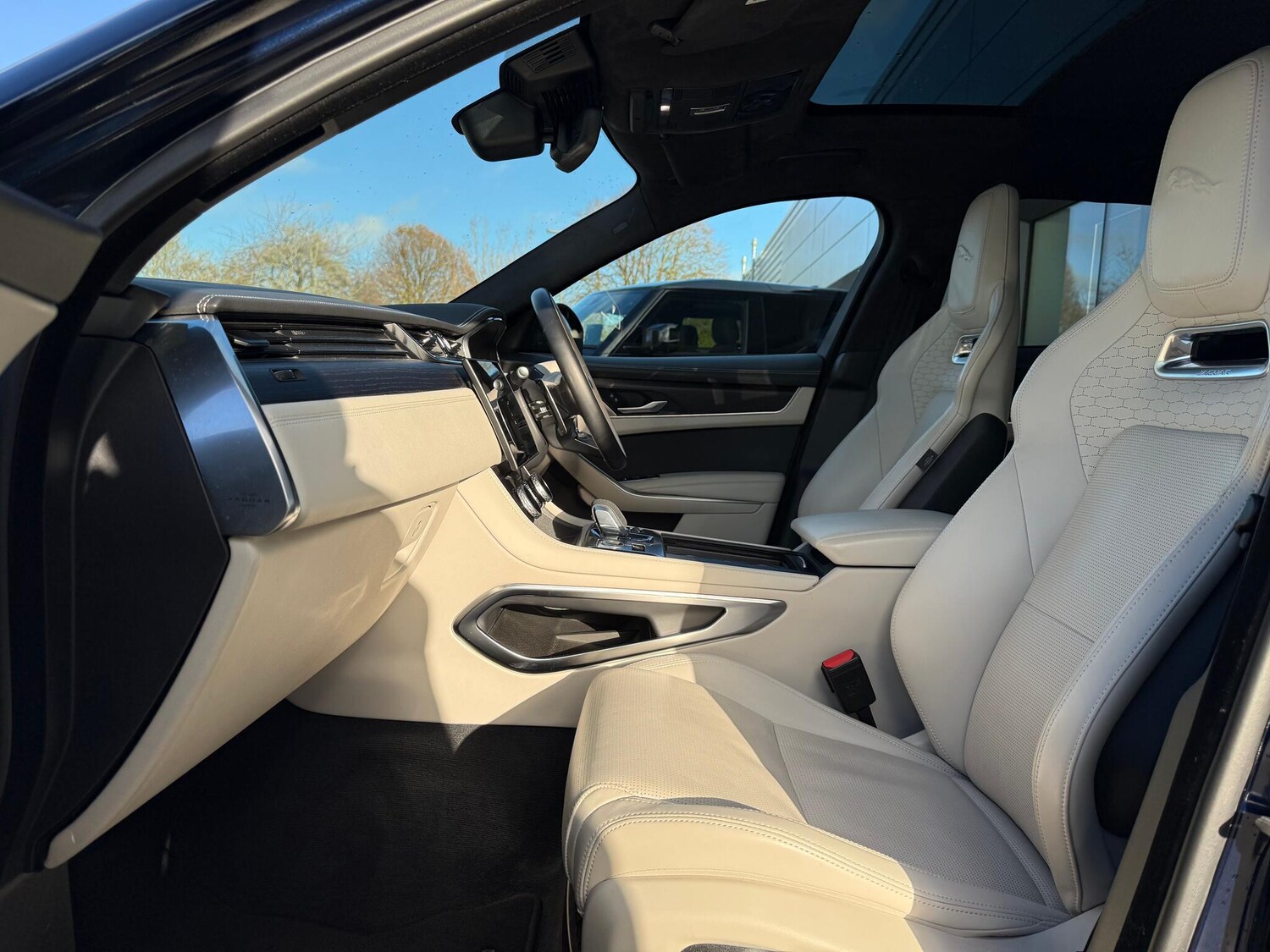 Used Jaguar F-Pace 2024 for sale - 76423367: Photo 10