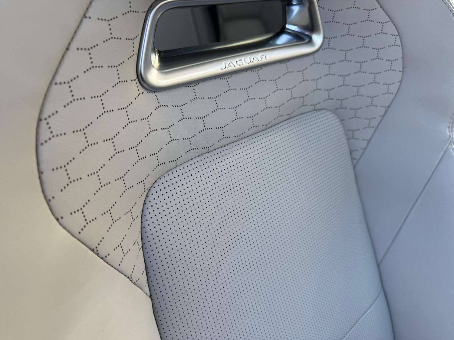 Used Jaguar F-Pace 2024 for sale - 76423367: Photo 32