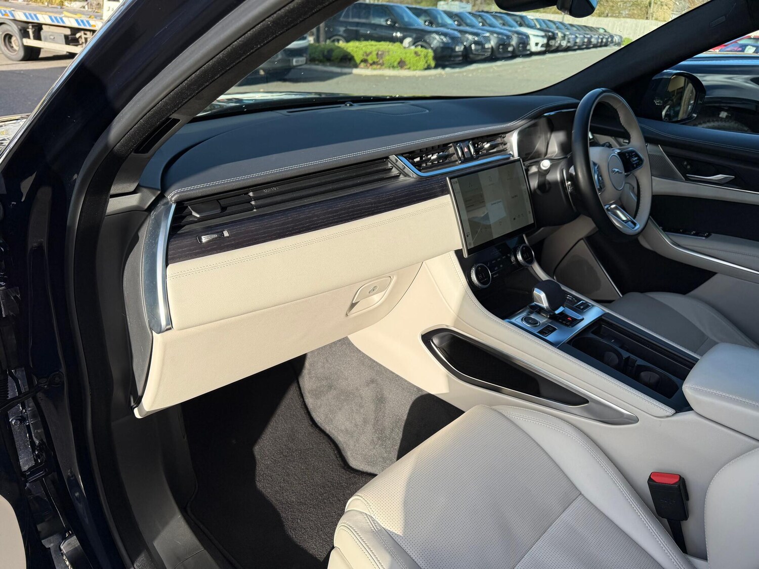 Used Jaguar F-Pace 2024 for sale - 76423367: Photo 44