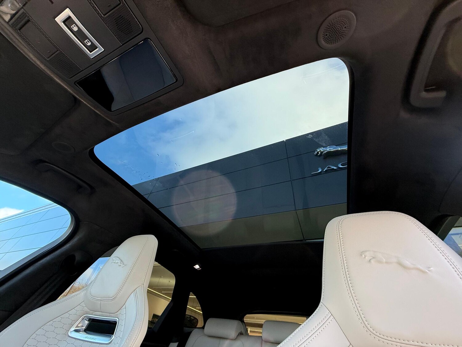 Used Jaguar F-Pace 2024 for sale - 76423367: Photo 5