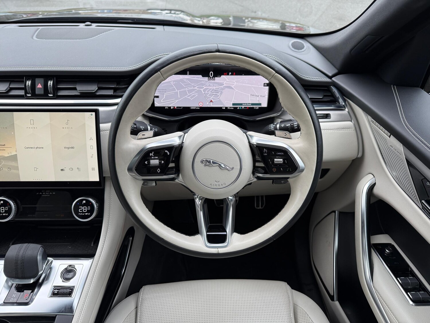 Used Jaguar F-Pace 2023 for sale - 77411256: Photo 14