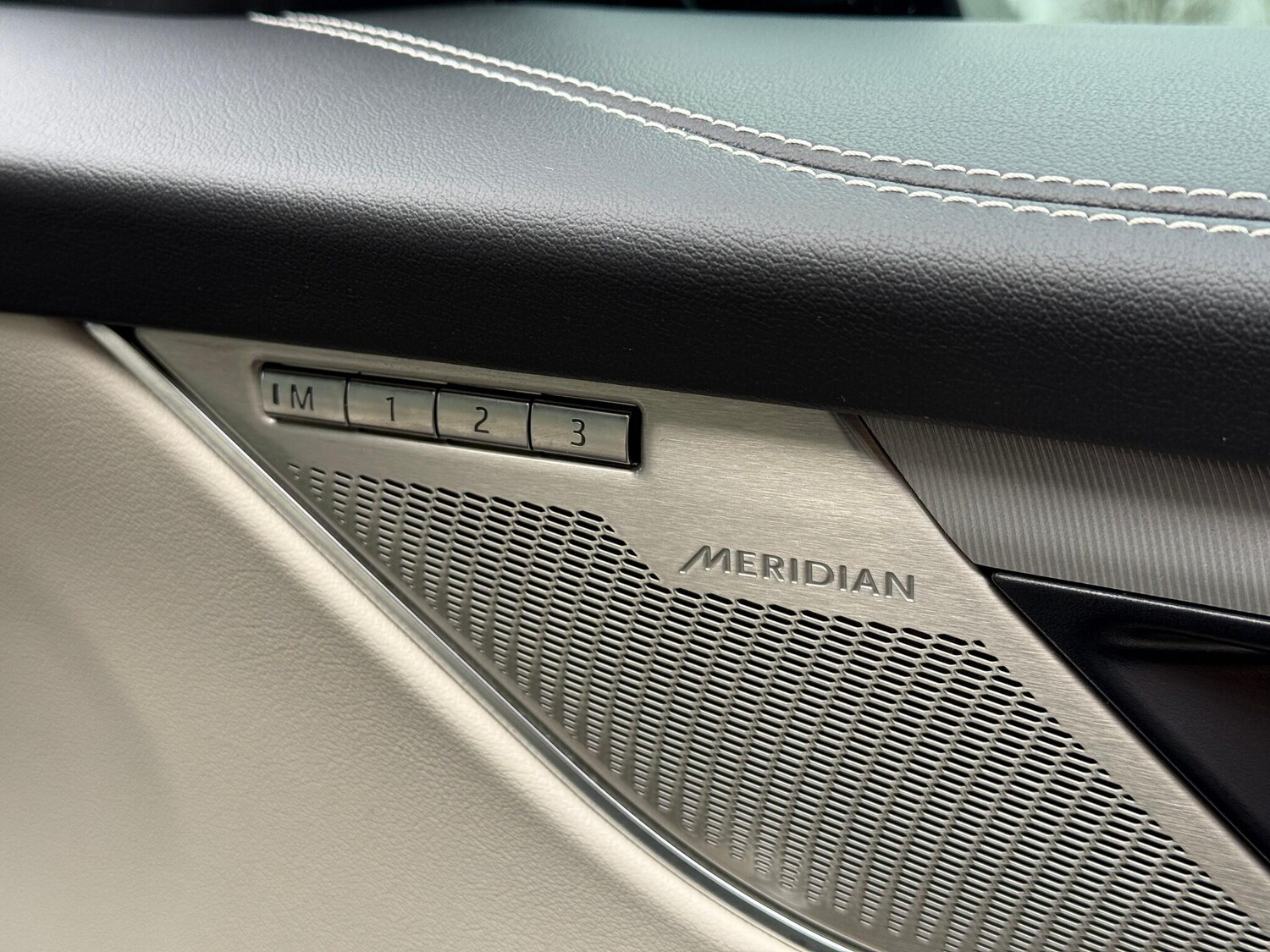 Used Jaguar F-Pace 2023 for sale - 77411256: Photo 21