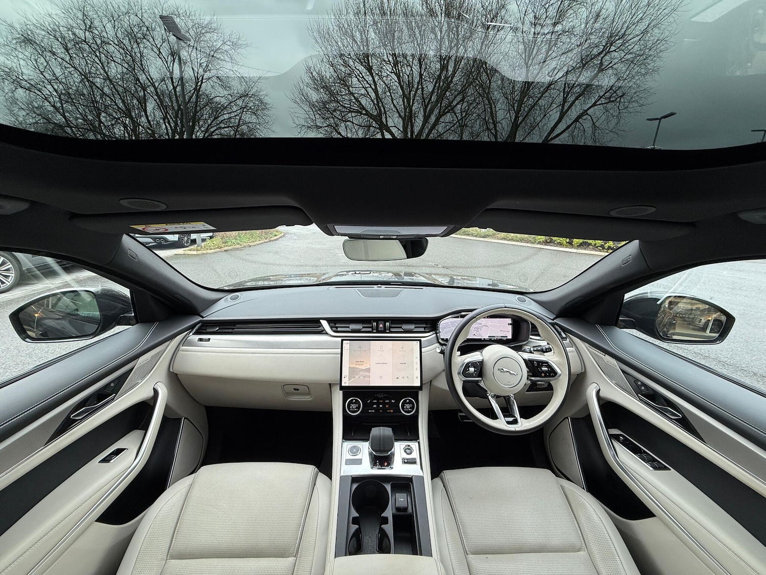 Used Jaguar F-Pace 2023 for sale - 77411256: Photo 3