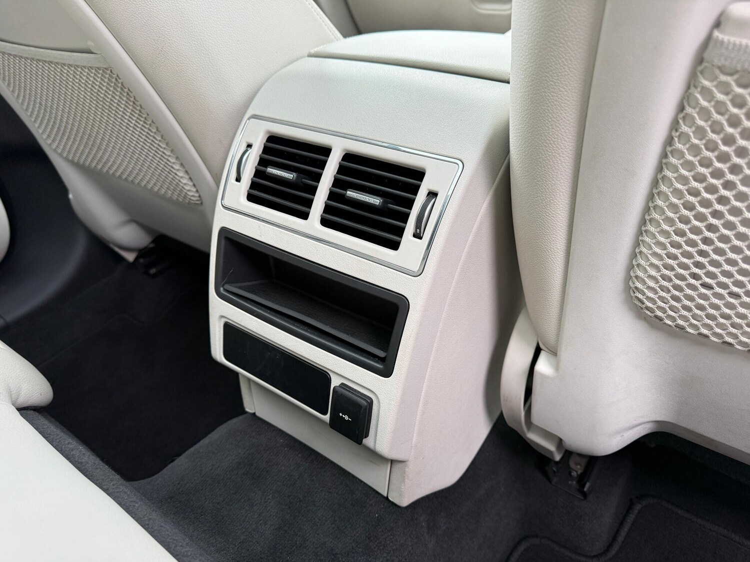 Used Jaguar F-Pace 2023 for sale - 77411256: Photo 33