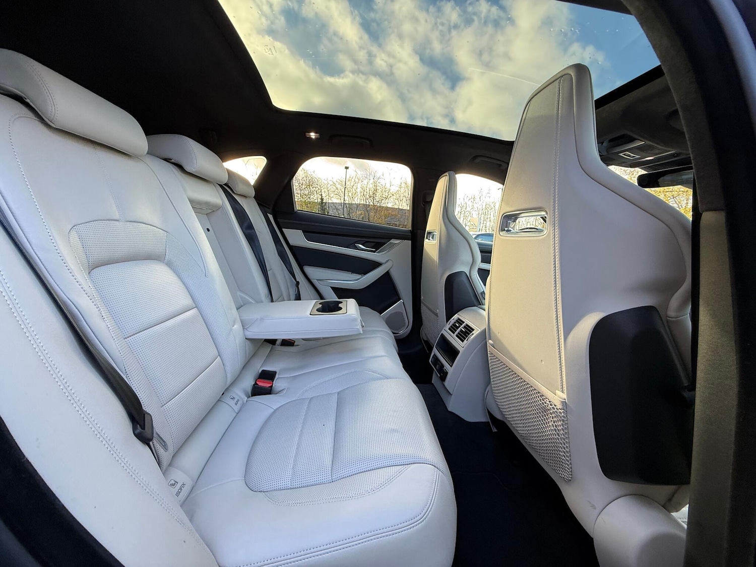 Used Jaguar F-Pace 2024 for sale - 77132000: Photo 38