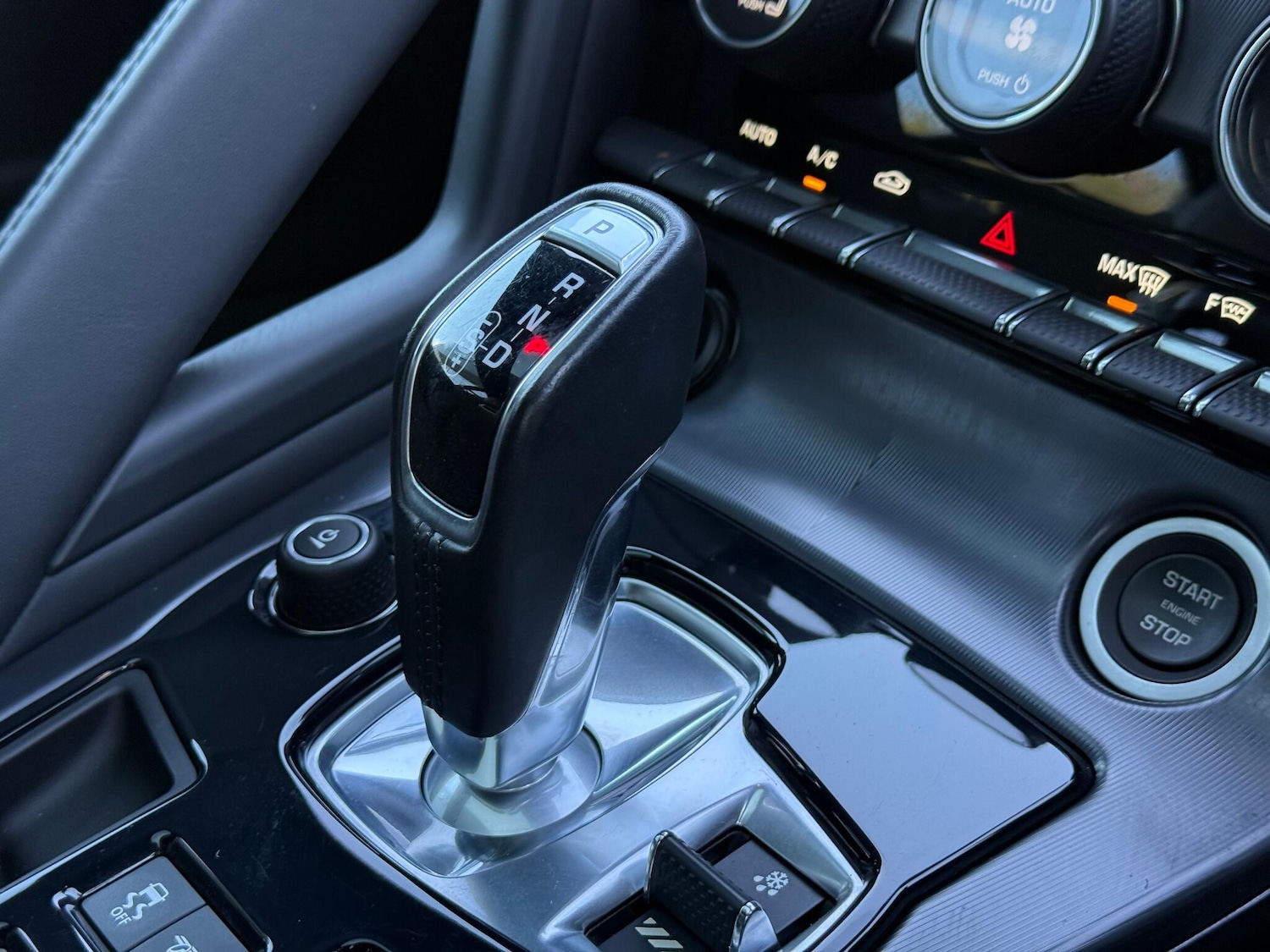 Used Jaguar F-Type 2018 for sale - 76633064: Photo 19