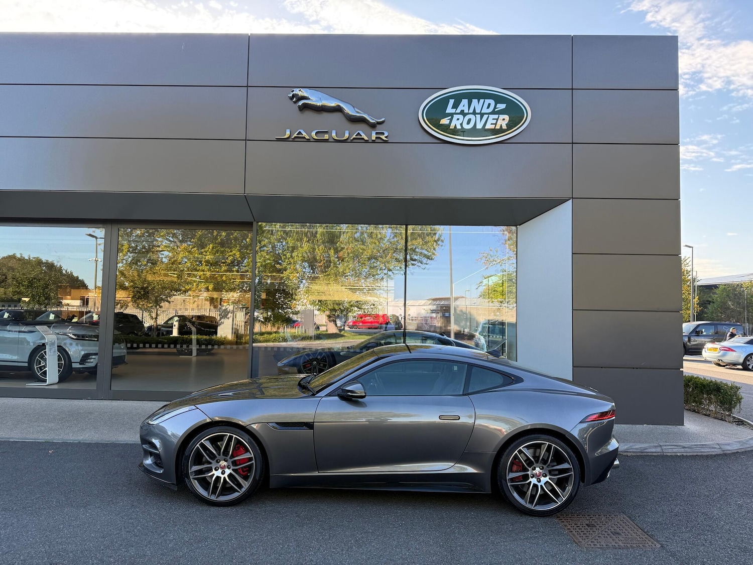 Used Jaguar F-Type 2018 for sale - 76633064: Photo 26