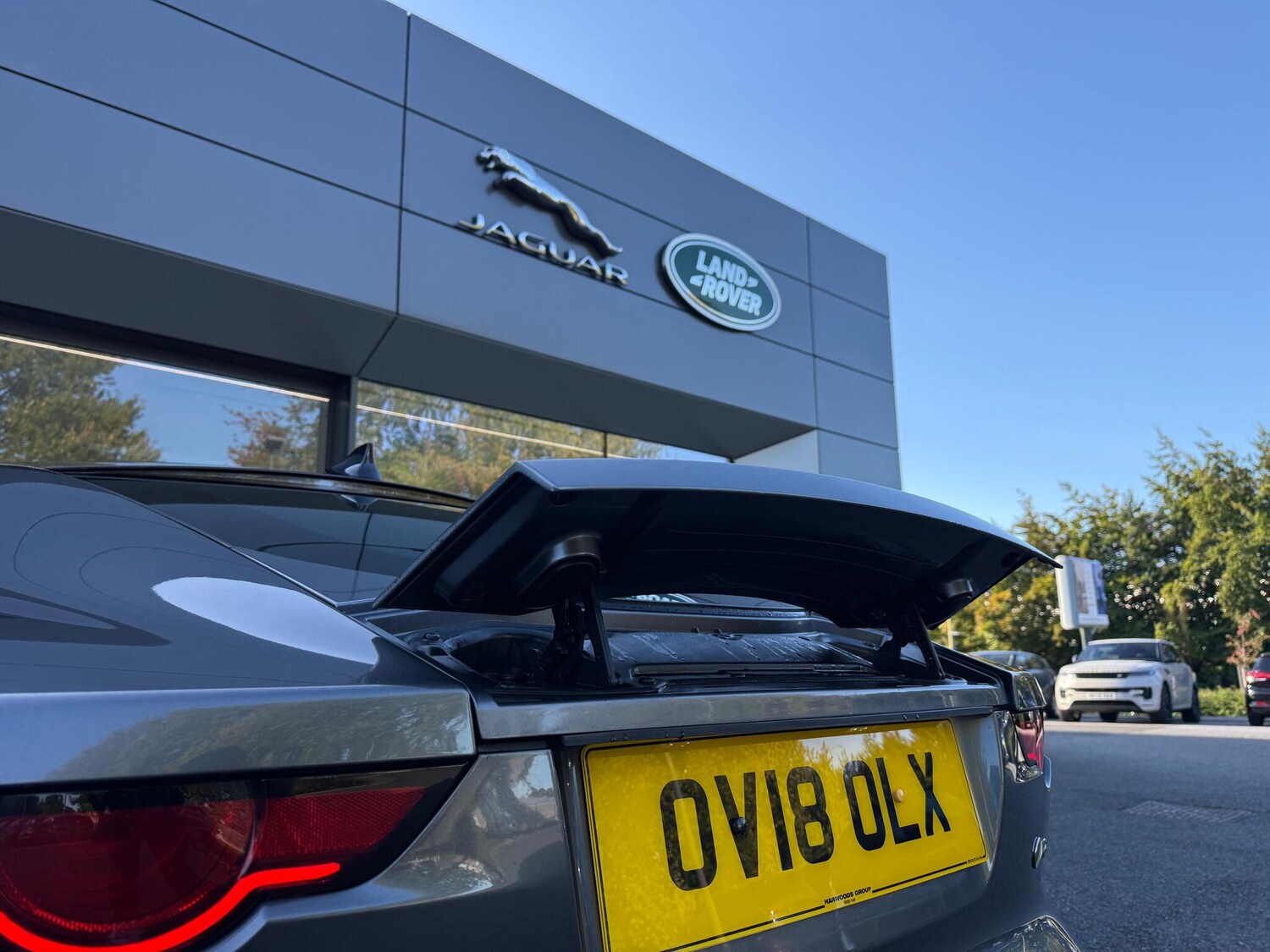 Used Jaguar F-Type 2018 for sale - 76633064: Photo 32