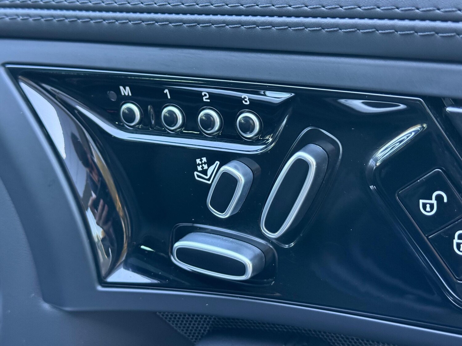 Used Jaguar F-Type 2018 for sale - 76633064: Photo 47