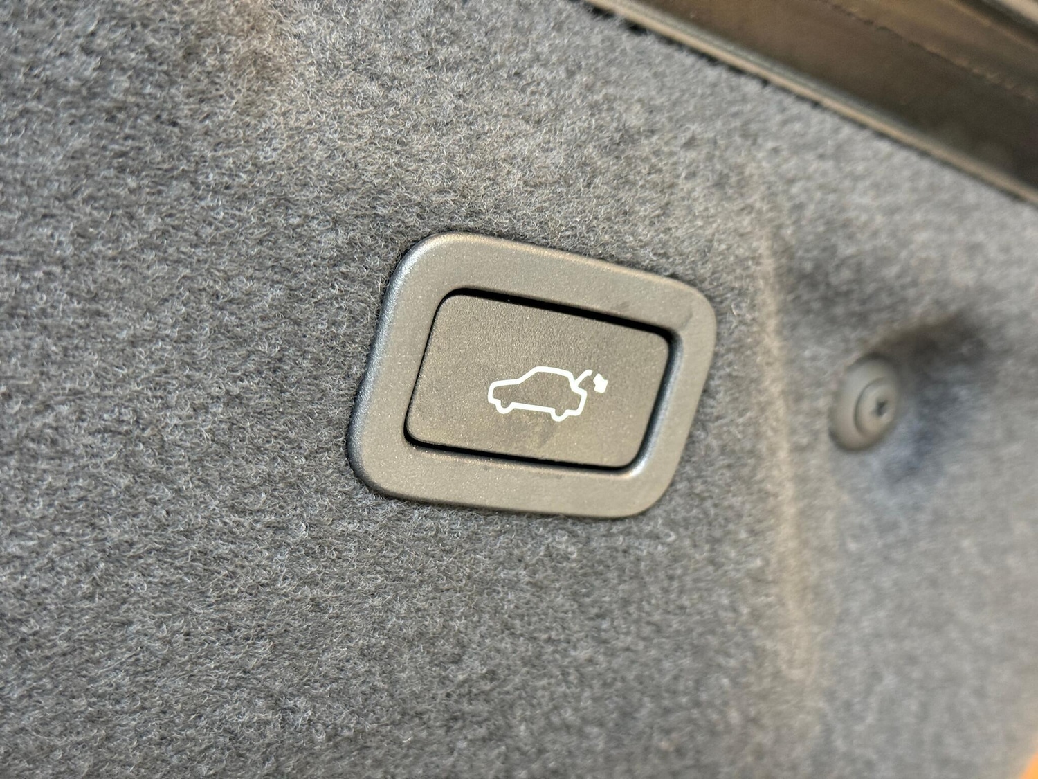 Used Jaguar XE for sale - 77305098: Photo 41