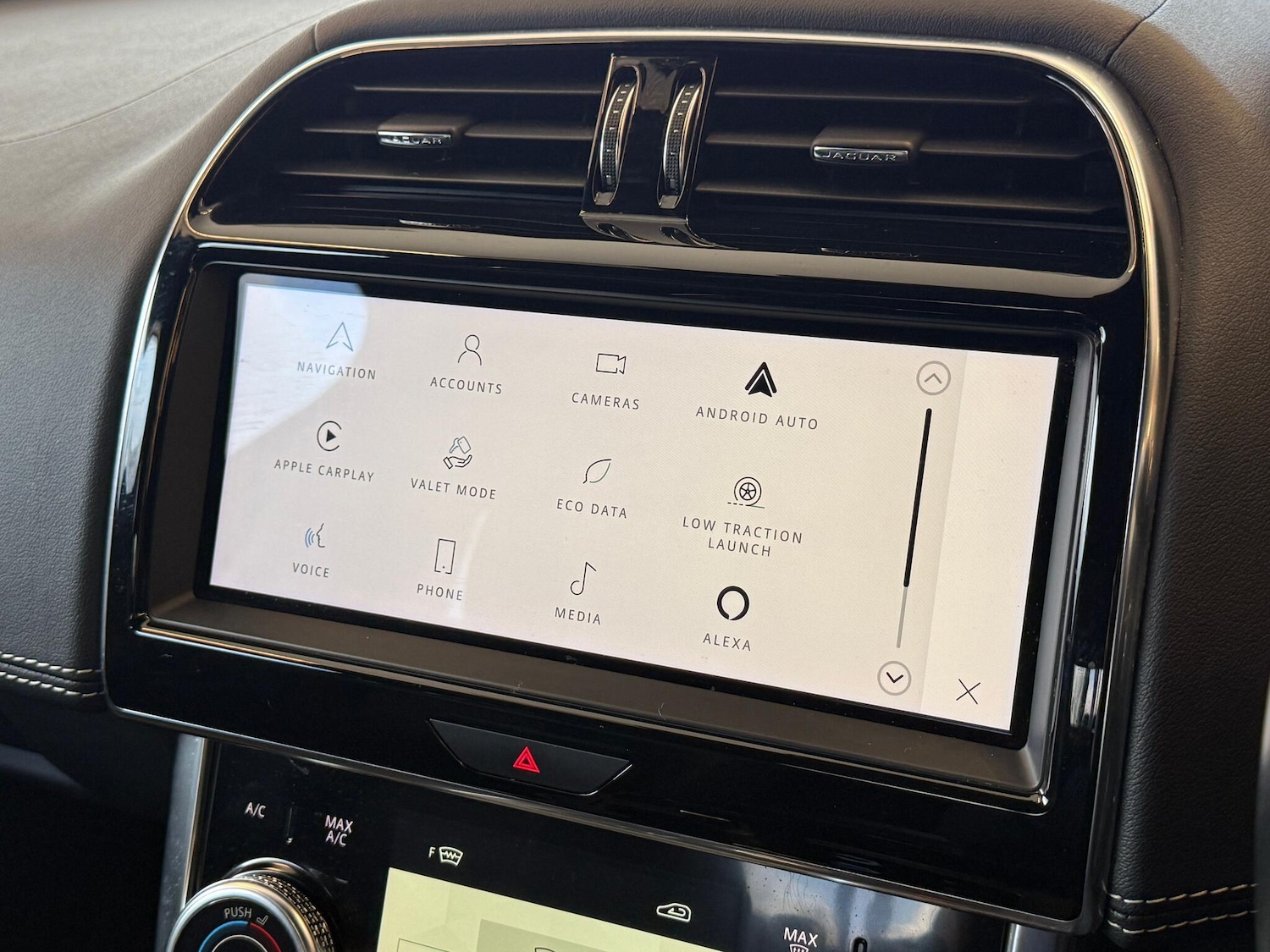 Used Jaguar XE for sale - 77305098: Photo 46