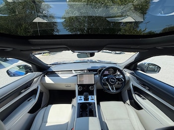 Used Jaguar F-Pace 2022 for sale - 75531805: Photo