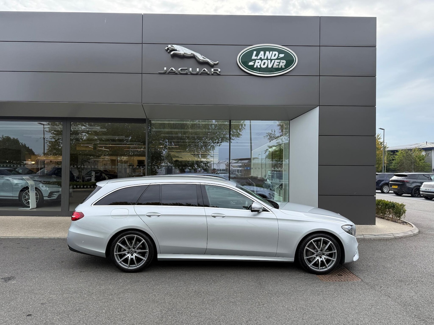 Used Mercedes-Benz E-Class 2020 for sale - 76152505: Photo 2