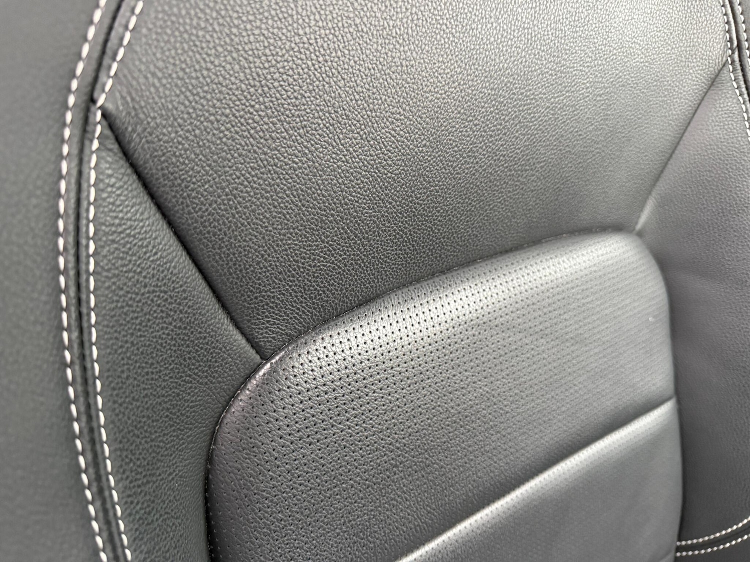 Used Jaguar E-Pace 2024 for sale - 76994619: Photo 33