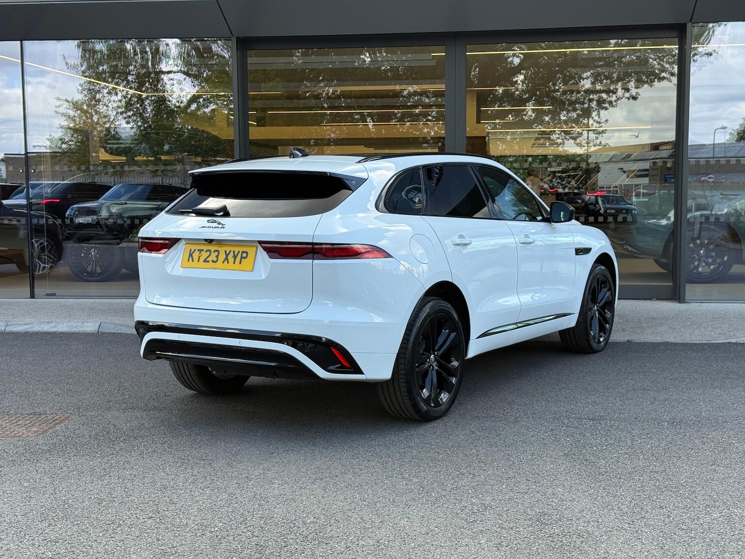 Used Jaguar F-Pace 2023 for sale - 76166694: Photo 7