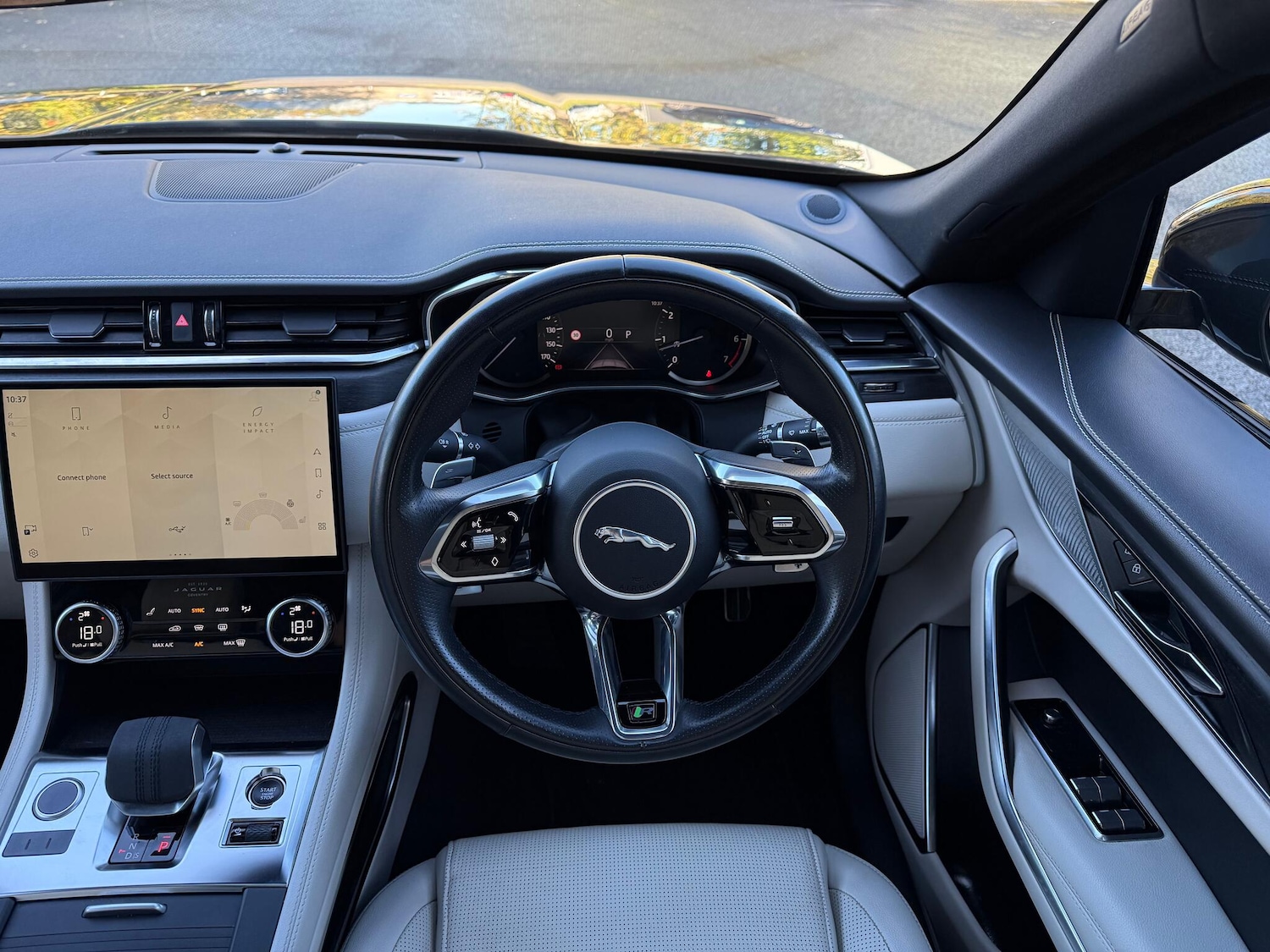 Used Jaguar F-Pace 2022 for sale - 76781842: Photo 12