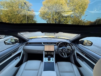 Used Jaguar F-Pace 2022 for sale - 76781842: Photo