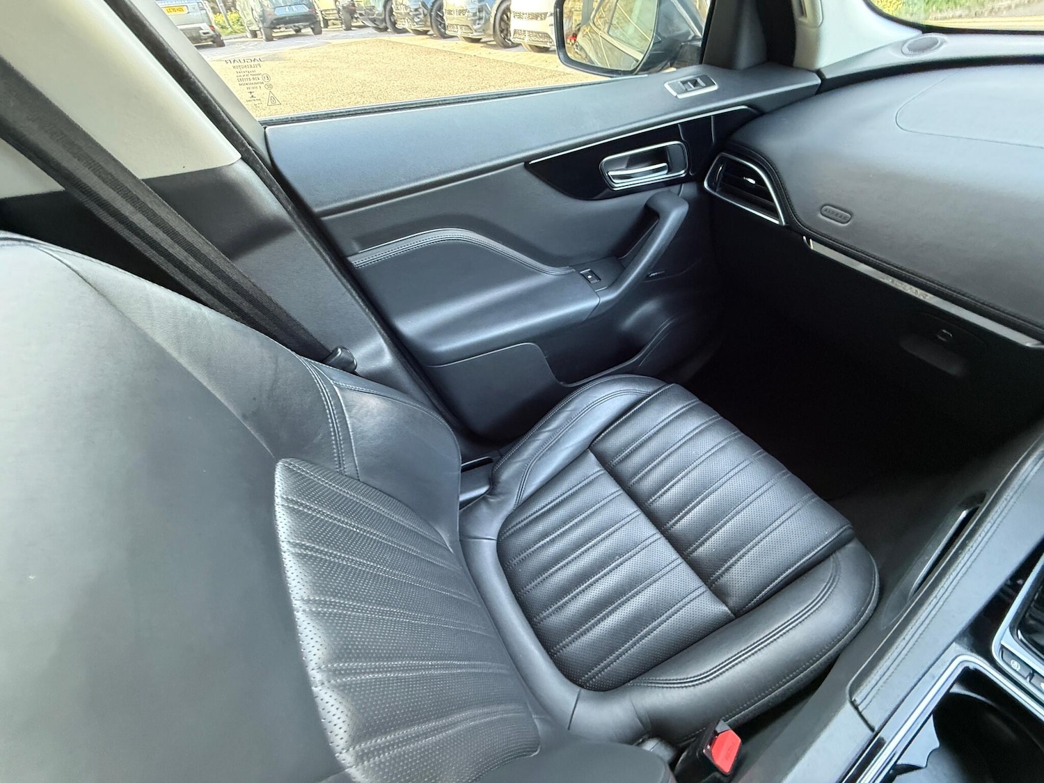 Used Jaguar F-Pace 2017 for sale - 76715060: Photo 12