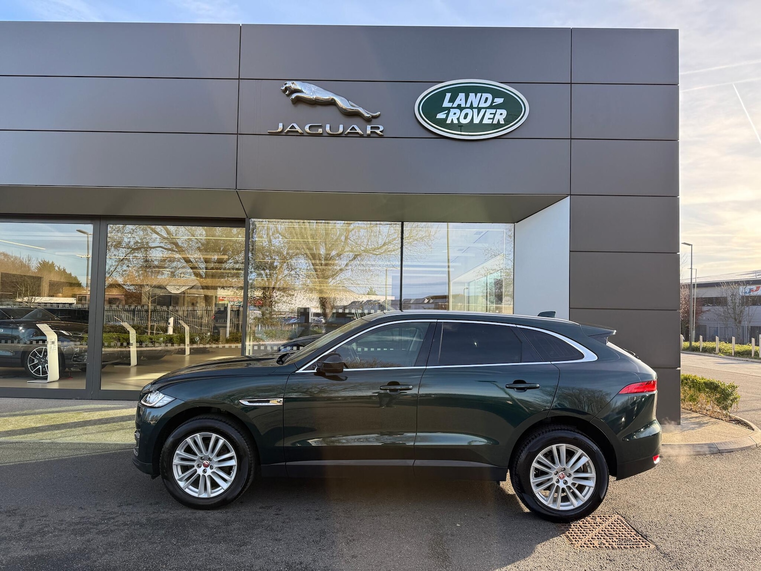 Used Jaguar F-Pace 2017 for sale - 76715060: Photo 26