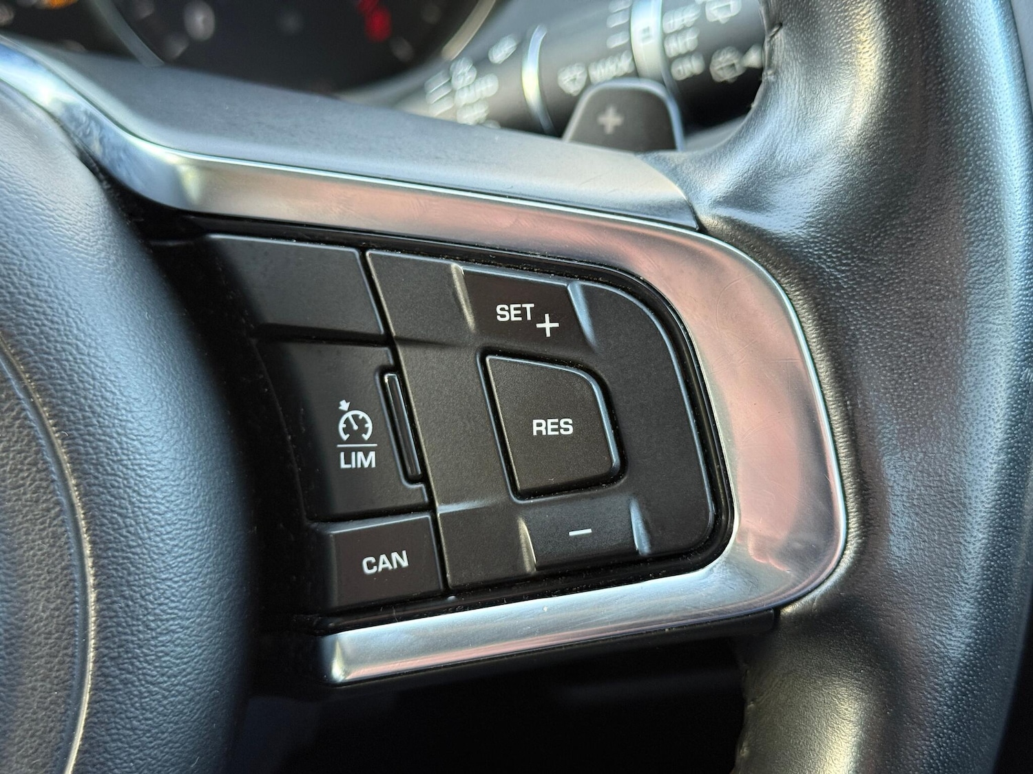 Used Jaguar F-Pace 2017 for sale - 76715060: Photo 27